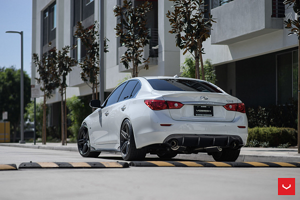Фото дисков Vossen HF-1 Алмазная проточка на Infiniti Q50