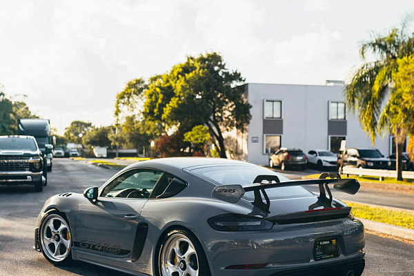 Фото дисков HRE 522 Глянцевый лак на Porsche Cayman III