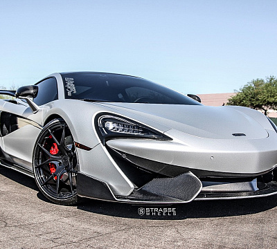 Фото дисков Strasse Wheels SM5R Deep Concave Monoblock на McLaren 570S