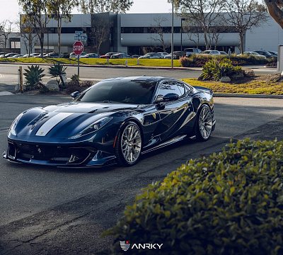 Фото дисков Anrky AN30 на Ferrari 812