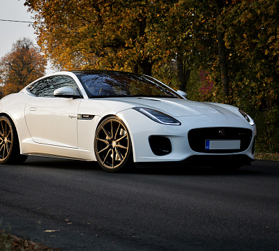 Фото дисков Vossen HF-3 на Jaguar F-Type