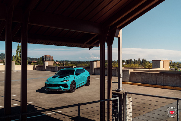 Фото дисков Vossen S21-08 Глянцевый тонированный лак на Lamborghini Urus