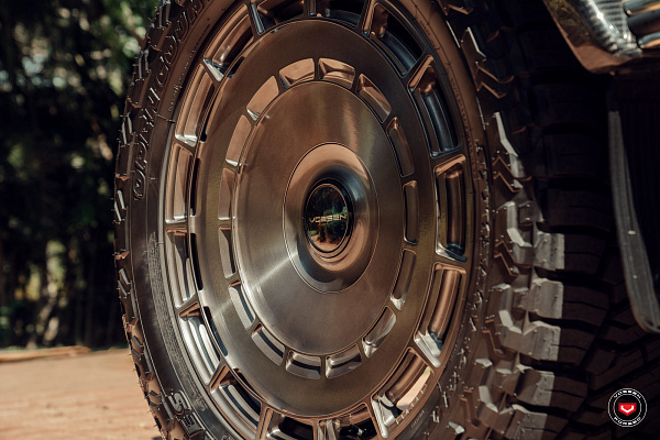 Фото дисков Vossen LC3-11 Глянцевый тонированный лак на Mercedes-Benz G-Class III