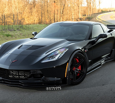 Фото дисков Strasse Wheels SP5R Deep Concave Monoblock на Chevrolet Corvette C7