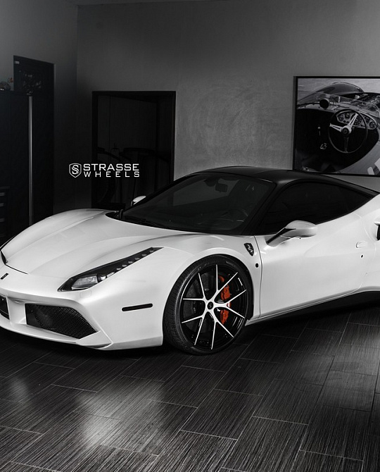Фото дисков SM5R Deep Concave Monoblock Другой цвет на Ferrari 488