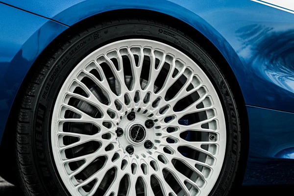 Фото дисков Brixton Forged TR20 Белый глянец на BMW 8/M8