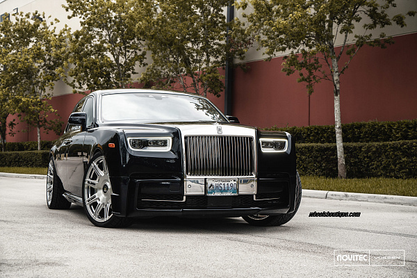 Фото дисков NOVITEC SP2 Глянцевый тонированный лак на Rolls-Royce Phantom