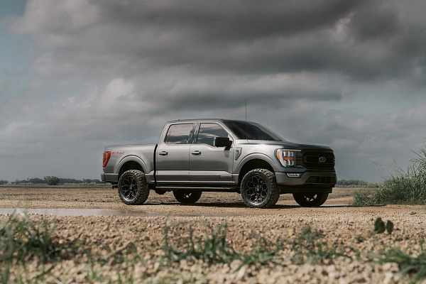 Фото дисков 4PLAY 4P83  на Ford F-150 XIV