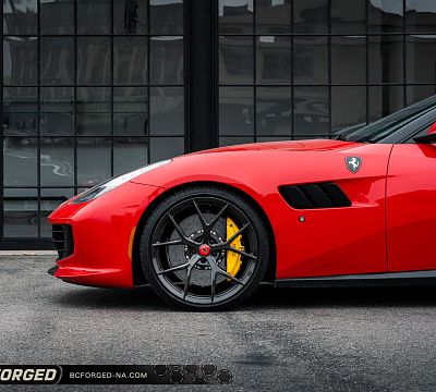 Фото дисков BC Forged KL01 на Ferrari GTC4Lusso