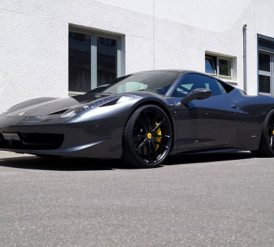 Фото дисков HRE P104 на Ferrari 458