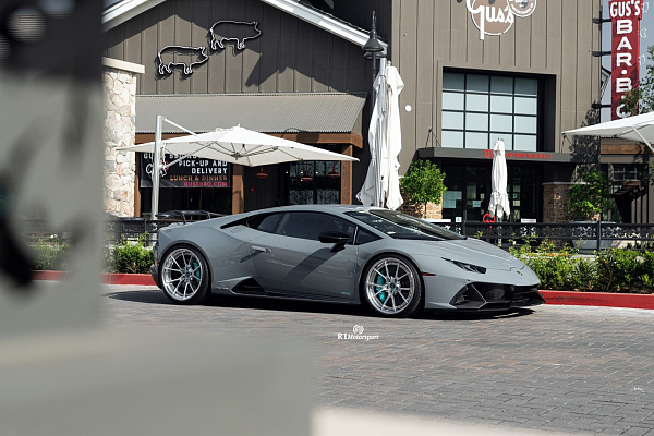 Фото дисков Anrky AN32 Полированный лак на Lamborghini Huracan