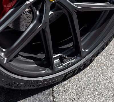 Фото дисков HRE P101SC на Ferrari 599