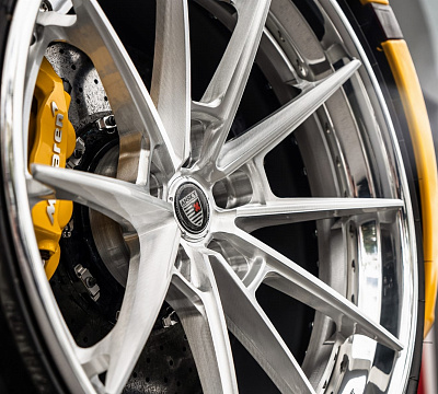Фото дисков Anrky AN38 на McLaren 720S