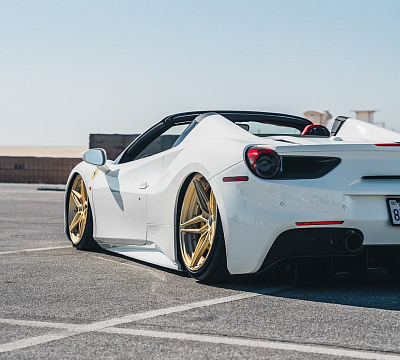 Фото дисков MV Forged VL22 на Ferrari 488