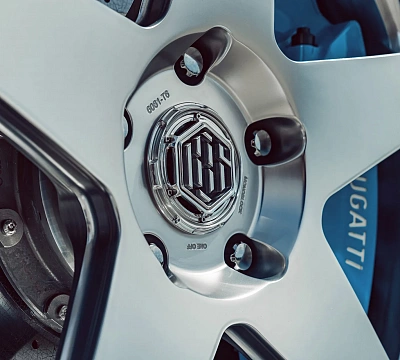 Фото дисков 1886 Wheels S005 на Bugatti Chiron