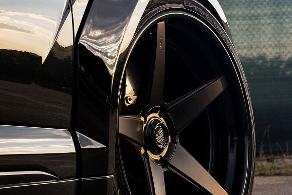 Фото дисков Anrky RS5.3 Черный сатин на Lamborghini Urus