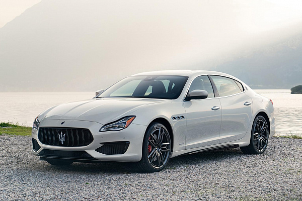 Фото дисков Maserati ATLANTE Глянцевый темный лак на Maserati Quattroporte VI