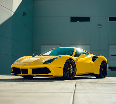 Фото дисков Vossen M-X2 на Ferrari 488