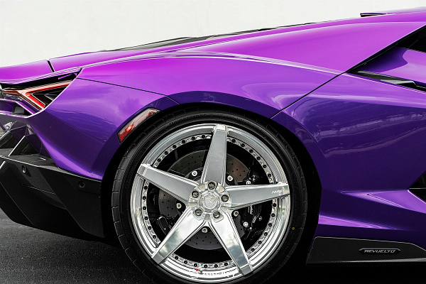 Фото дисков Anrky RS5.2 Полированный лак на Lamborghini Revuelto