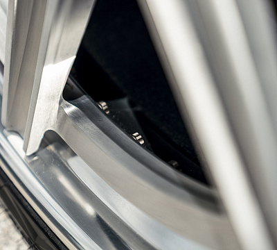 Фото дисков Vossen M-X5 (3-Piece) на Chevrolet Silverado IV