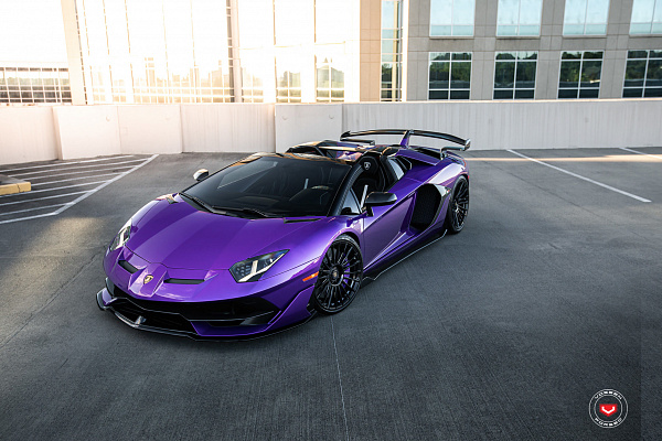 Фото дисков Vossen S17-04 Черный глянец на Lamborghini Aventador