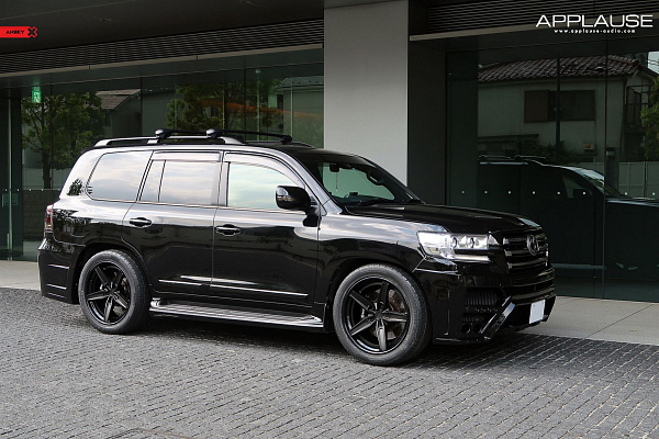 Toyota Land Cruiser 300