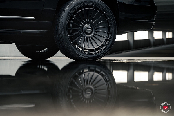 Фото дисков Vossen S21-12 Черный сатин на Cadillac Escalade V