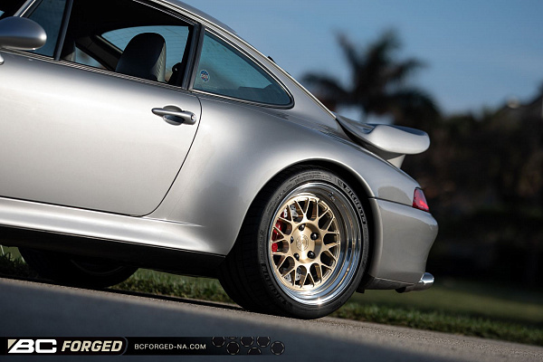Фото дисков BC Forged MHE28 Глянцевая шампань на Porsche 911 IV