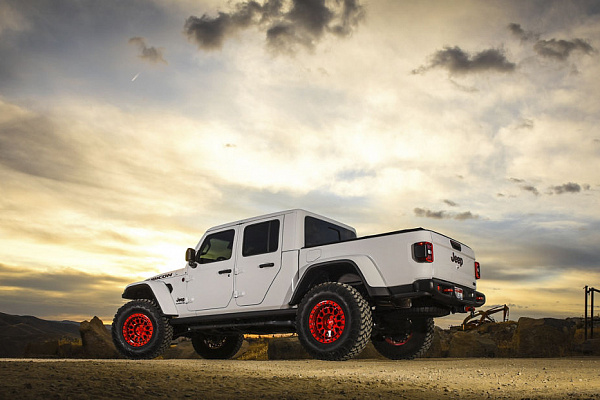 Фото дисков Black Rhino PRIMM Красный глянец на Jeep Gladiator II (JT)