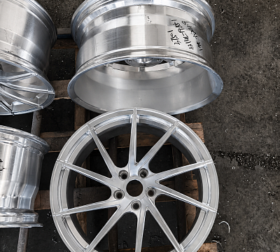 19" диски в стиле Ispiri FFR1D с брашированием