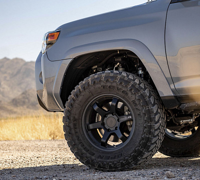 Фото дисков Motegi Racing MR150 TRAILITE на Toyota 4Runner V