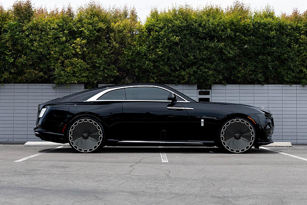 Фото дисков Giovanna Dicotto Алмазная проточка на Rolls-Royce Spectre