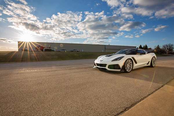 Фото дисков HRE P200 Сатиновый лак на Chevrolet Corvette C7