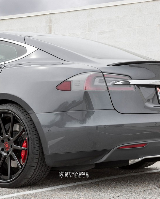 Фото дисков R10 Deep Concave Другой цвет на Tesla Model S