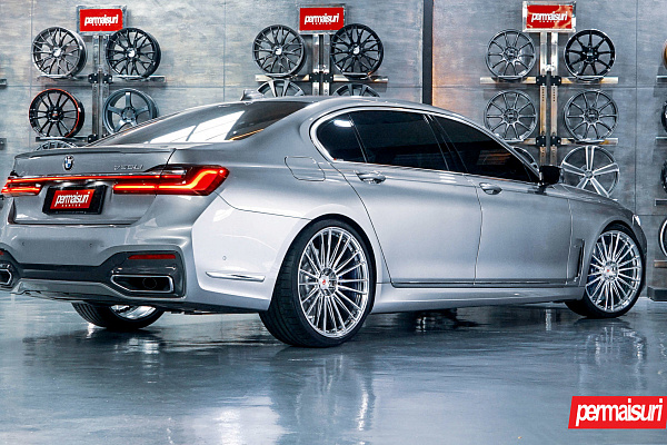 Фото дисков Vossen S17-04 Глянцевый лак на BMW 7 (G11/G12)