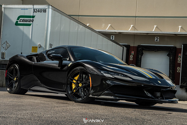 Фото дисков Anrky AN17 Черный глянец на Ferrari SF90