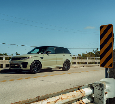 Фото дисков Vossen UV-1 на Land Rover Range Rover Sport II