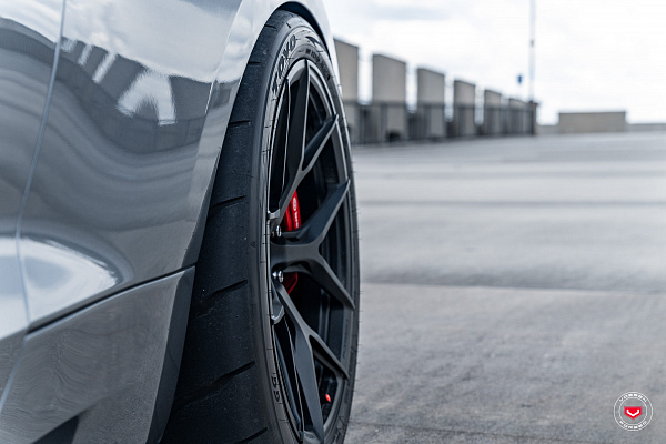 Фото дисков Vossen S21-01 Черный сатин на Ford Mustang VI