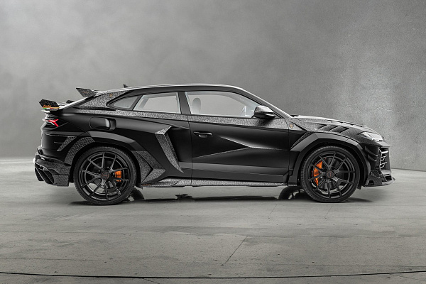 Фото дисков Mansory FC.5 Черный сатин на Lamborghini Urus