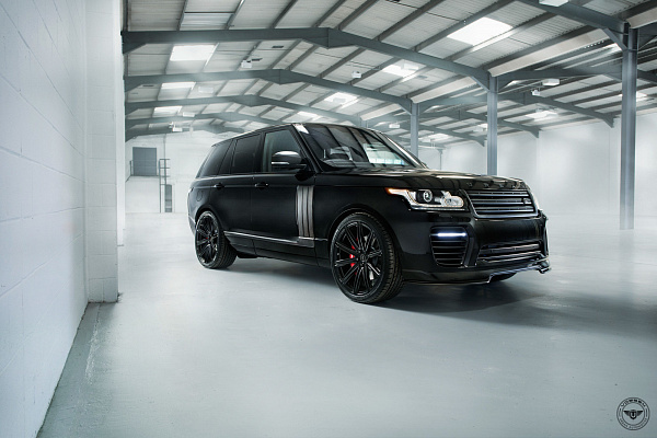 Фото дисков Vossen UV-2 Черный глянец на Land Rover Range Rover IV