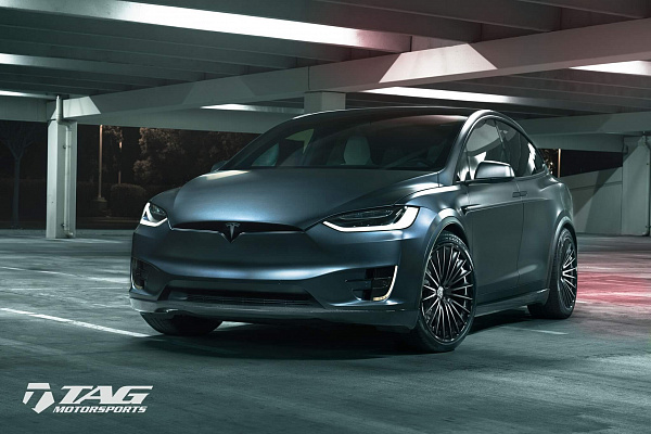 Фото дисков HRE S209H Черный сатин на Tesla Model X