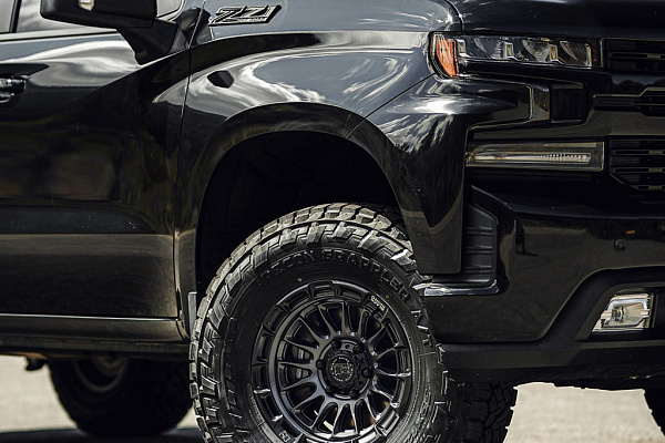 Фото дисков Black Rhino RIVAL Черный сатин на Chevrolet Silverado IV