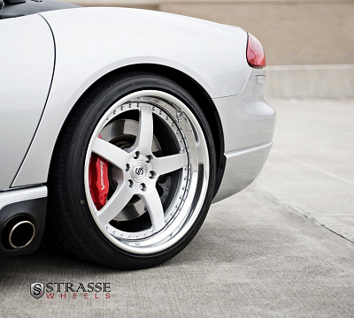 Фото дисков Strasse Wheels S5 Performance на Dodge Viper