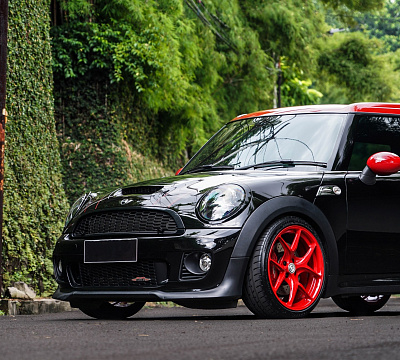 Фото дисков HRE R101 на MINI Cooper III