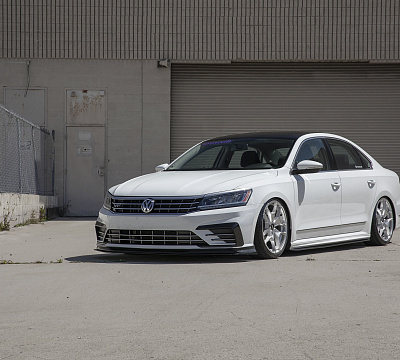 Фото дисков Rotiform HUR на Volkswagen Passat B8