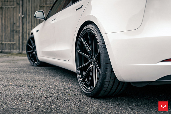 Фото дисков Vossen HF-3 Черный сатин на Tesla Model 3