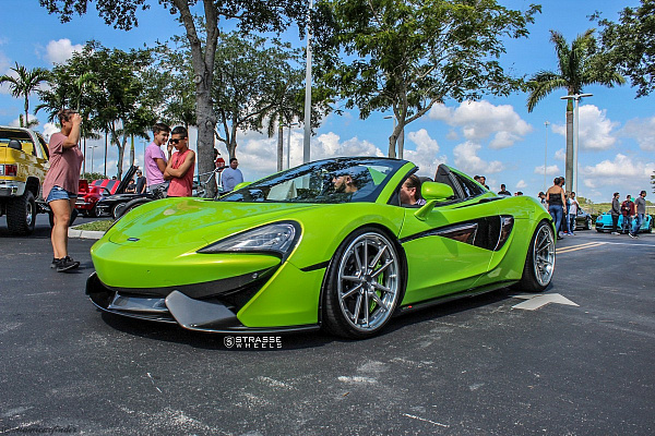Фото дисков Strasse Wheels SV1 Deep Concave FS Сатиновый темный лак на McLaren 570S
