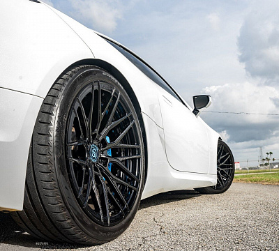 Фото дисков Strasse Wheels SV10M Deep Concave Duoblock на Lexus LC 500