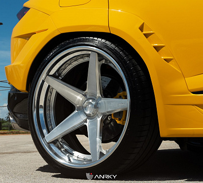 Фото дисков Anrky RS5.3 на Lamborghini Urus