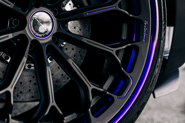 Фото дисков Brixton Forged CM6-RS Черный сатин на McLaren 720S